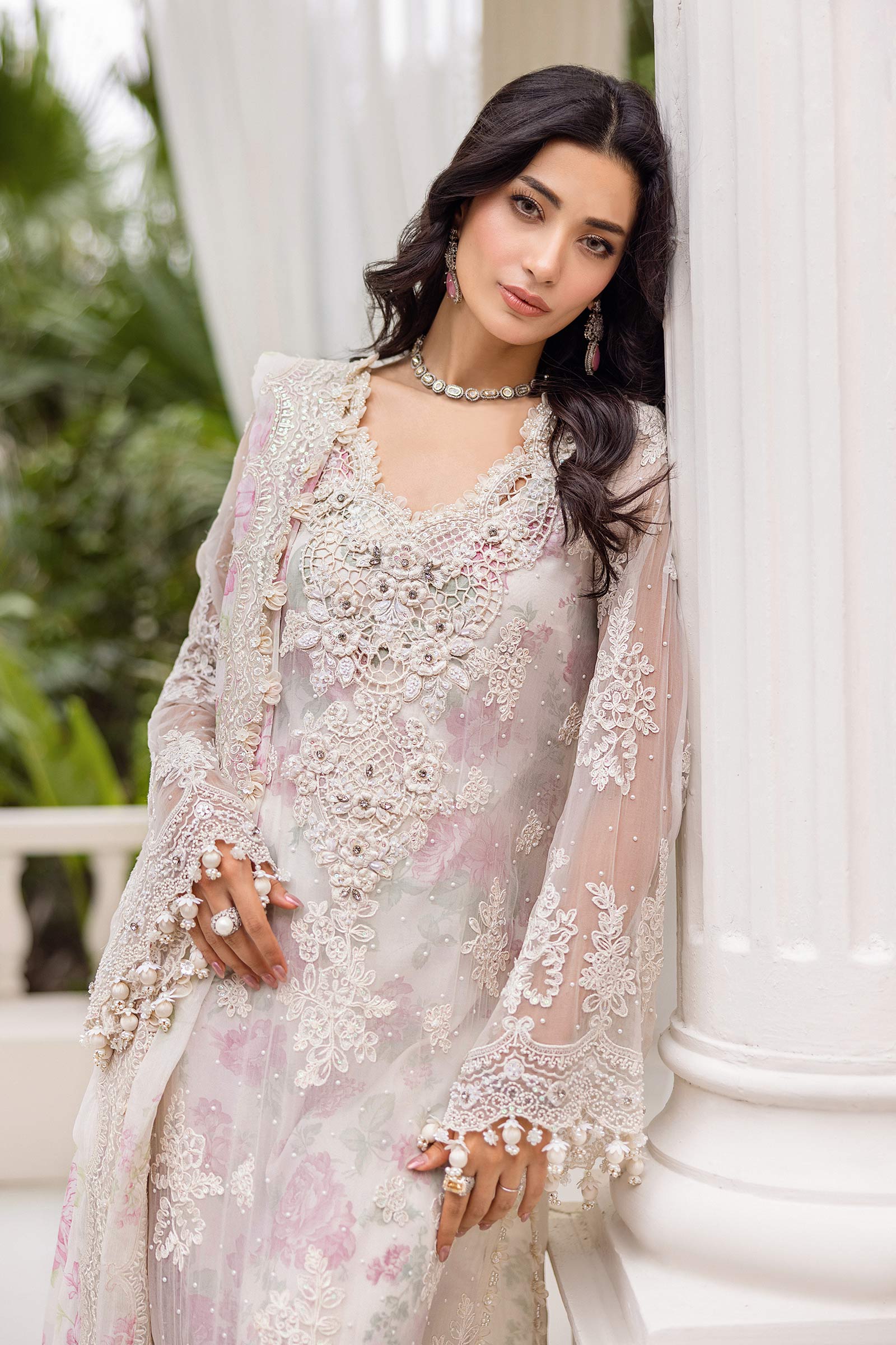 Maria.B – MPC-25-101 Off White Rose Style — Mairaz reproduction, close-up detail, image 4 of 10