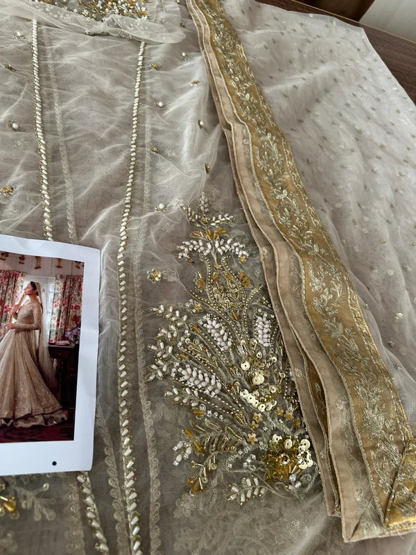 Faiza Saqlain – Anamta Style, dupatta and embroidered border detail
