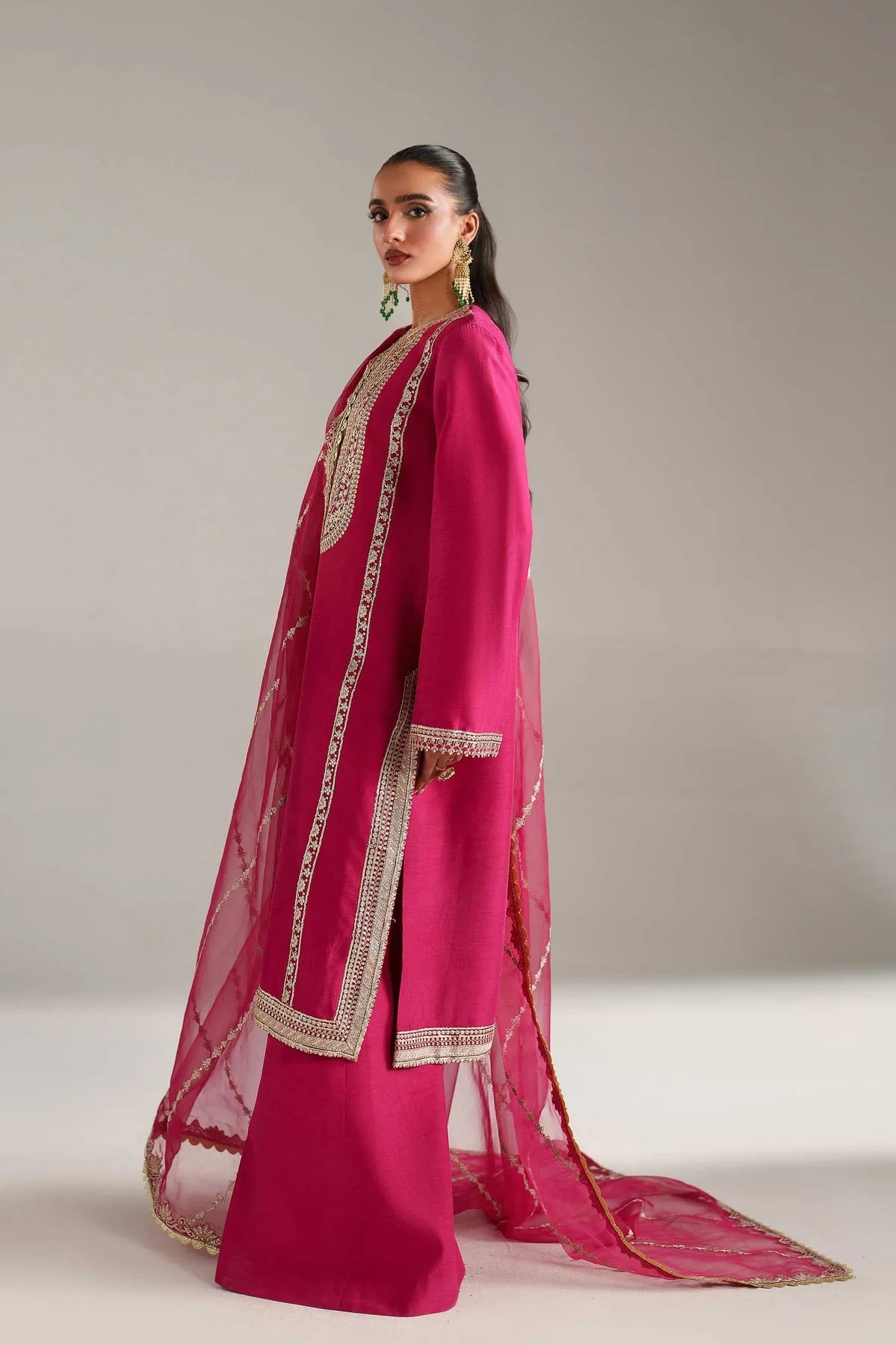 Akbar Aslam Inaya style — Mairaz Korean silk three-piece suit reference, view 2 of 4