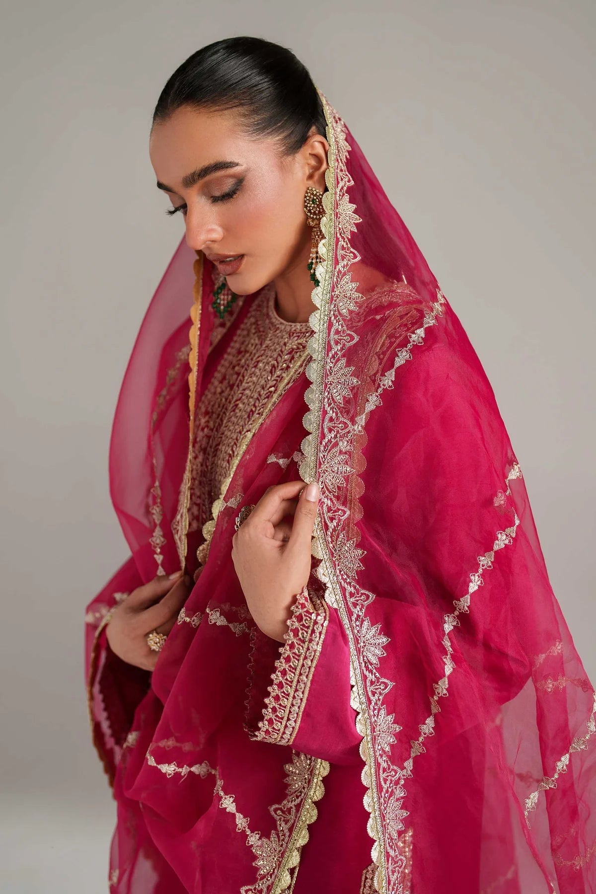 Akbar Aslam Inaya style — Mairaz Korean silk three-piece suit reference, view 4 of 4