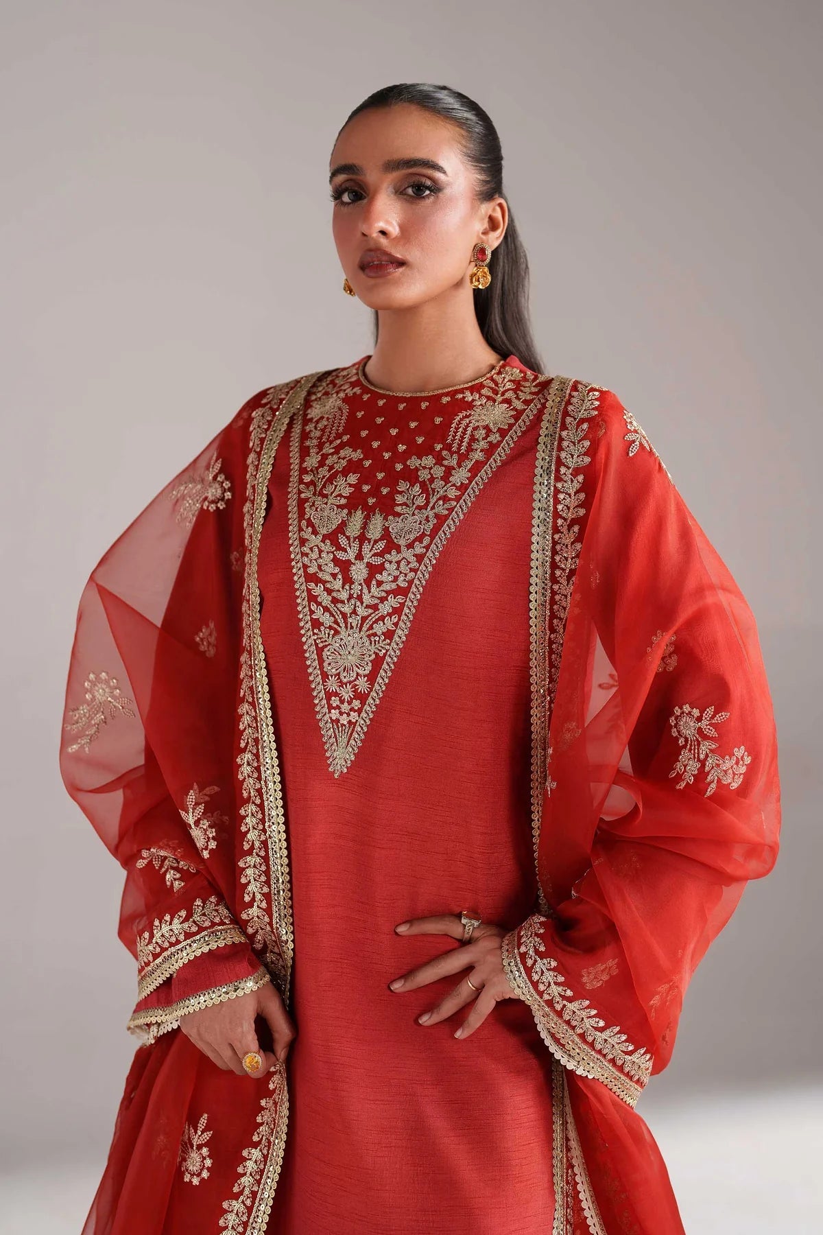 Akbar Aslam Laleh style — Mairaz Korean silk three-piece suit reference, view 2 of 4