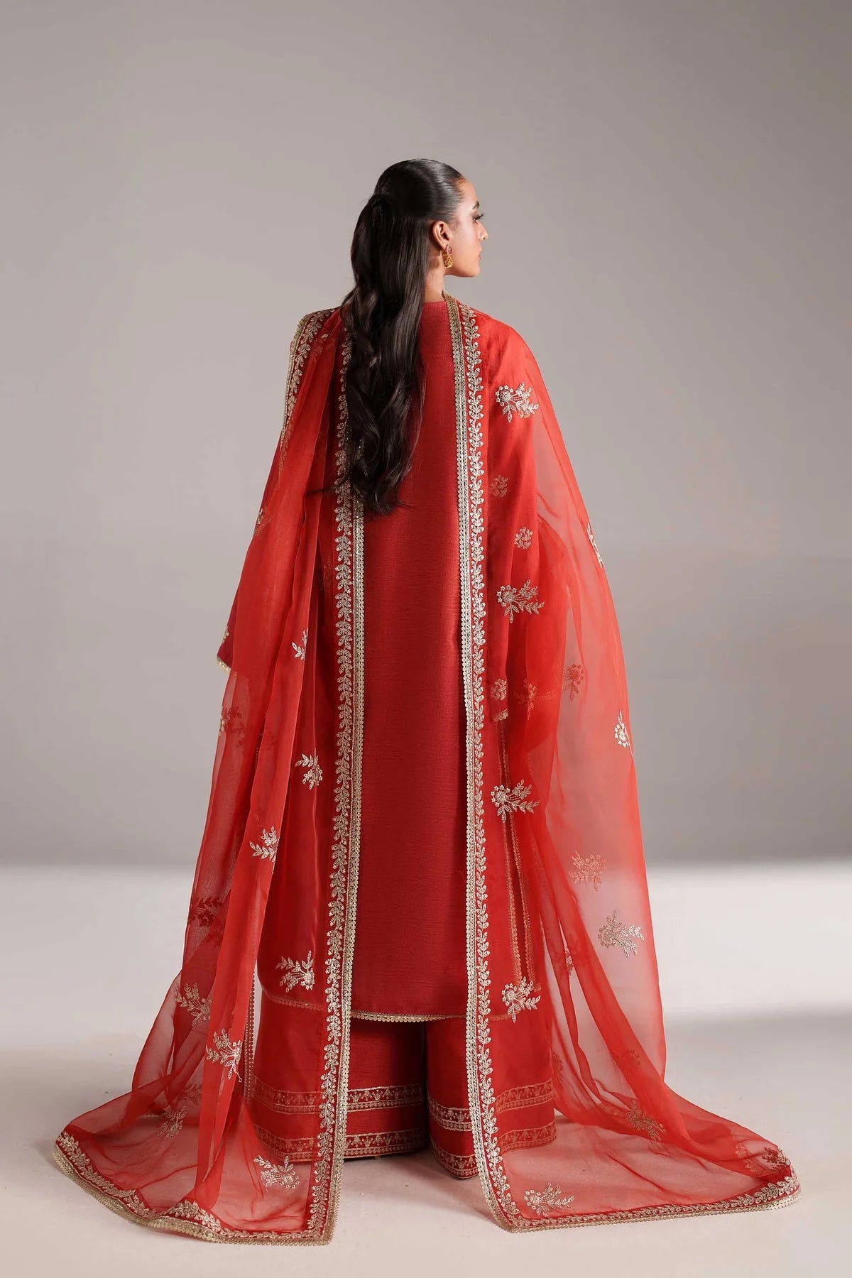 Akbar Aslam Laleh style — Mairaz Korean silk three-piece suit reference, view 3 of 4