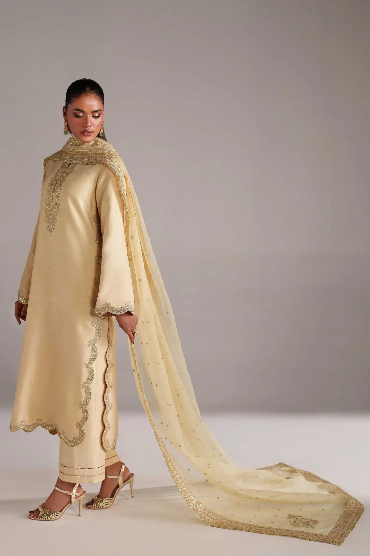 Akbar Aslam Ruhi Style — Mairaz Red Wedding Maxi