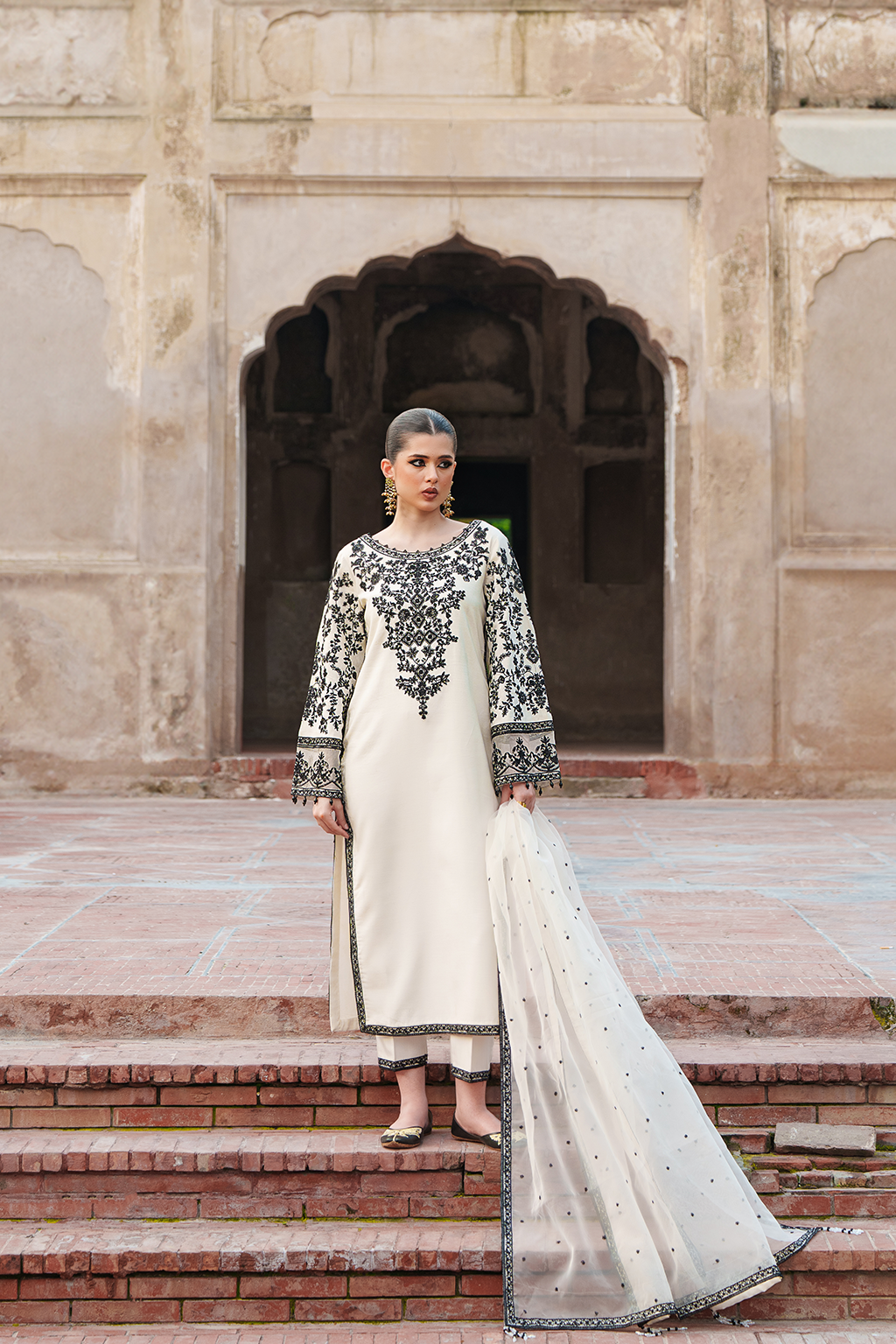 Saad Shaikh – Isle Style — Mairaz reproduction, product view 3 of 6