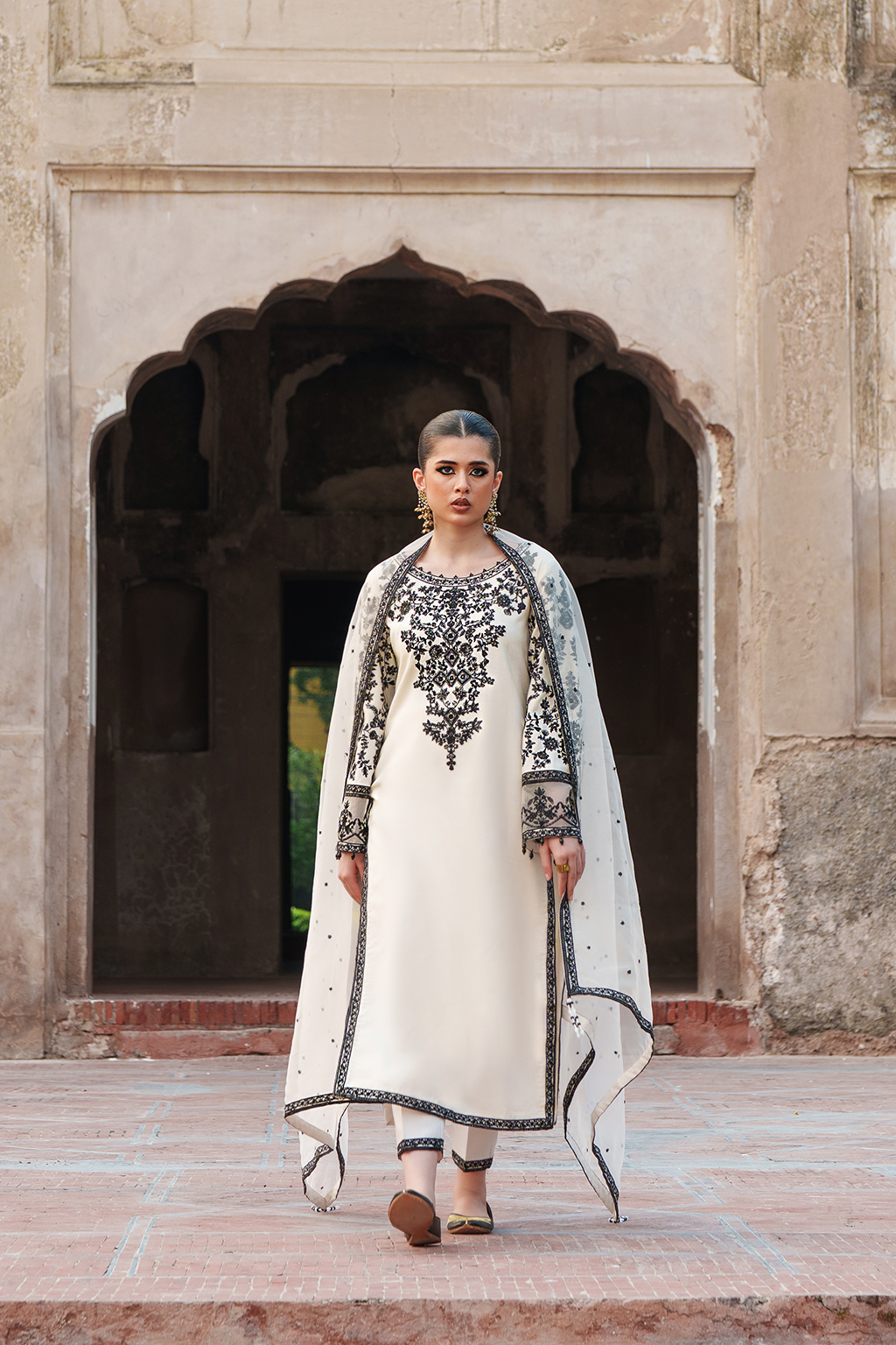 Saad Shaikh – Isle Style — Mairaz reproduction, product view 2 of 6