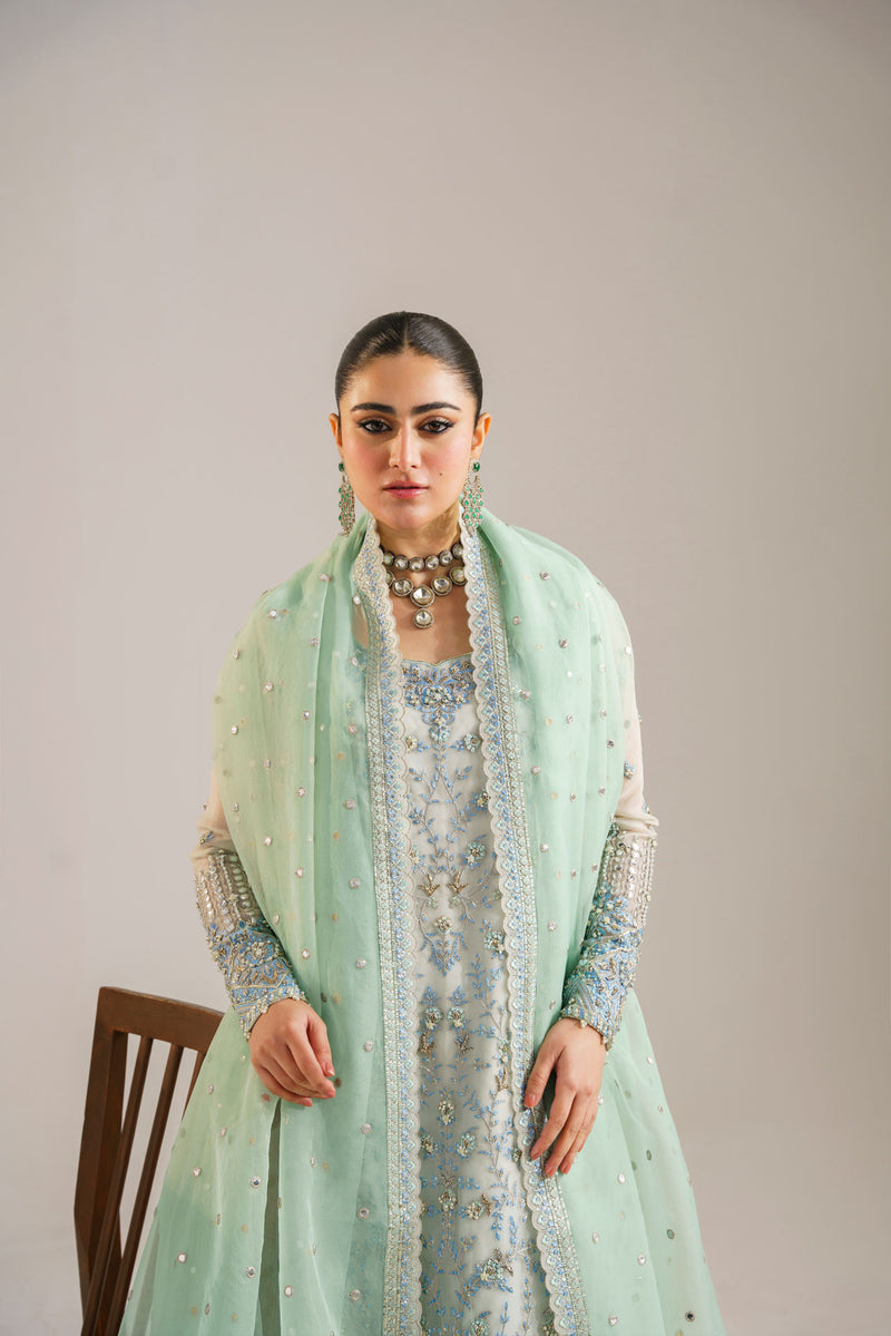 Akbar Aslam Nimira U-1535 Style — Mairaz Three-Piece Suit