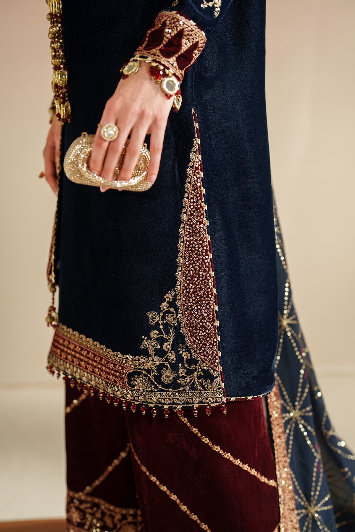 Jazmin VVF D-7 style — Mairaz embroidered velvet three-piece suit reference, view 9 of 11