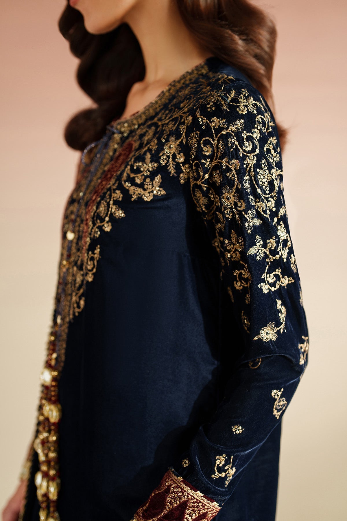 Jazmin VVF D-7 style — Mairaz embroidered velvet three-piece suit reference, view 7 of 11