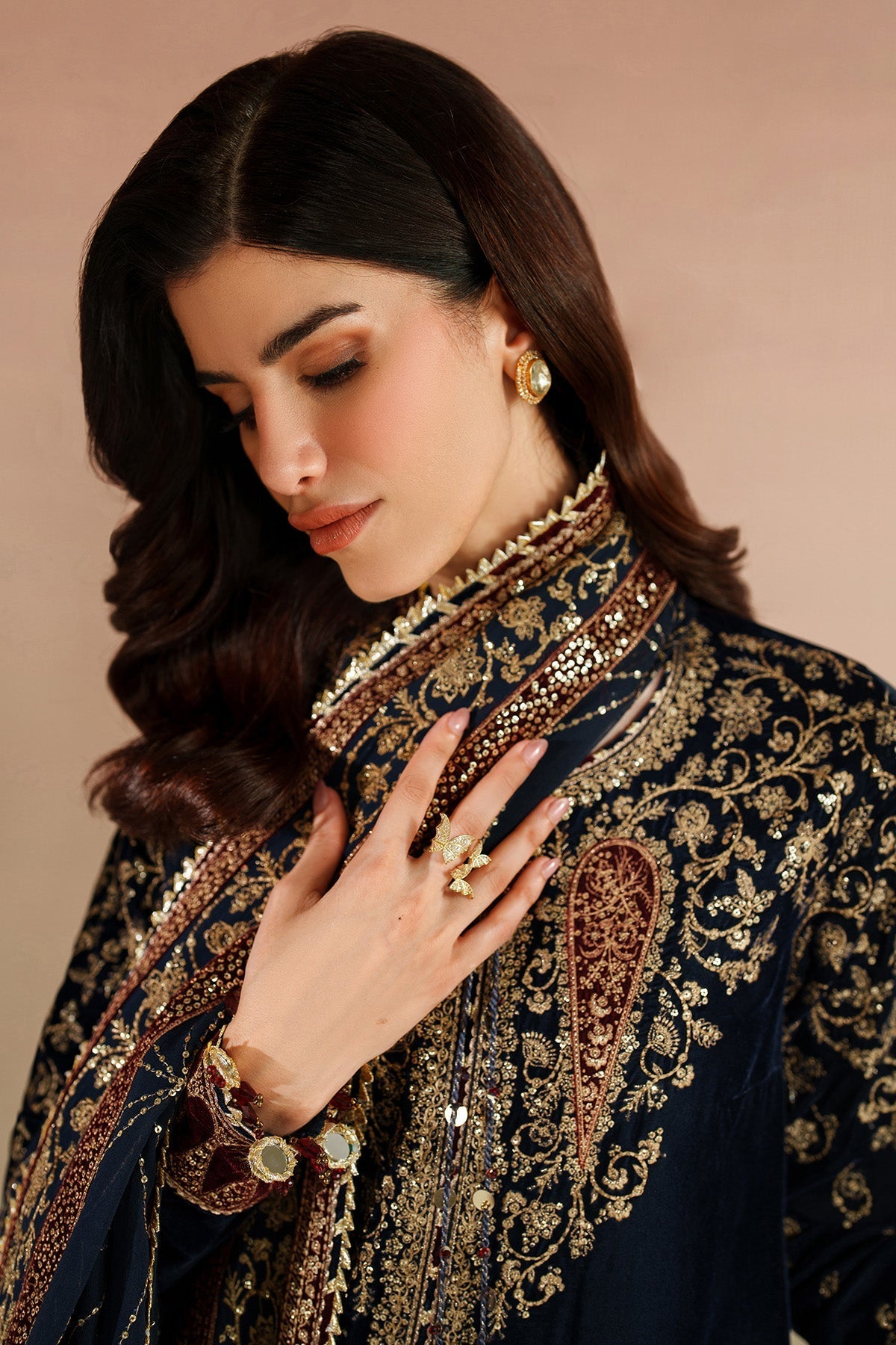 Jazmin VVF D-7 style — Mairaz embroidered velvet three-piece suit reference, view 4 of 11