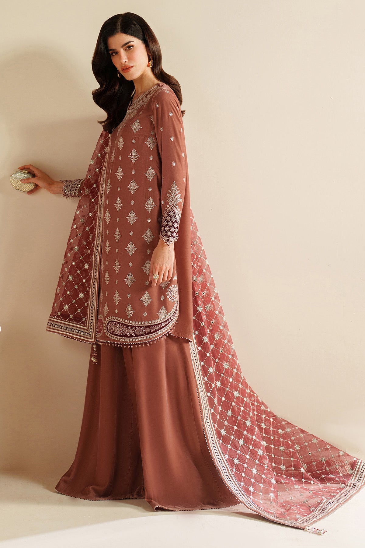 Jazmin VVF D-3 style — Mairaz embroidered velvet three-piece suit reference, view 11 of 12