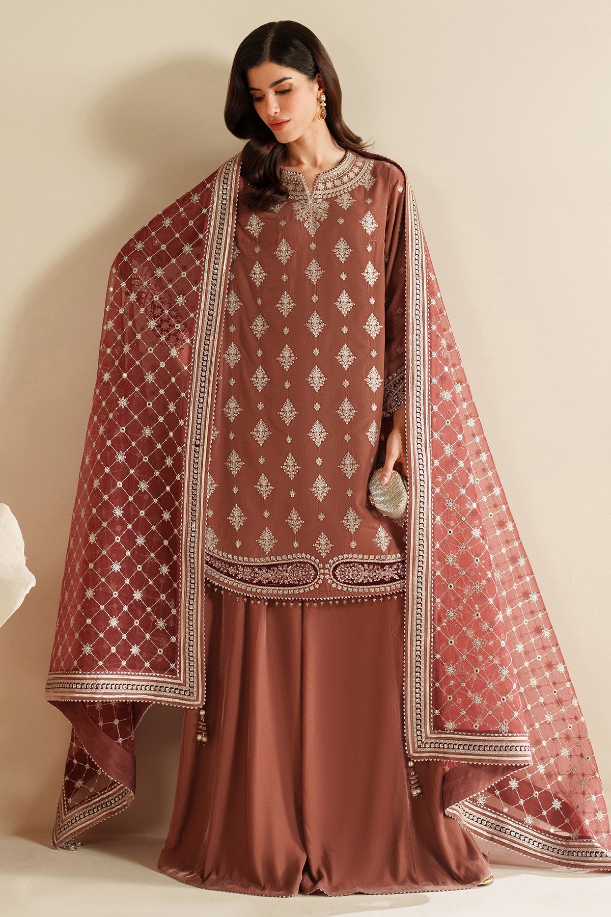 Jazmin VVF D-3 style — Mairaz embroidered velvet three-piece suit reference, view 8 of 12
