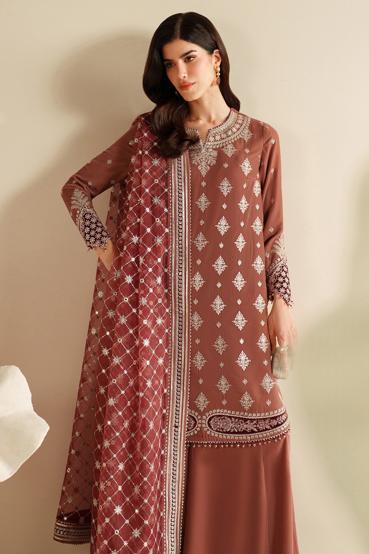 Jazmin VVF D-3 style — Mairaz embroidered velvet three-piece suit reference, view 5 of 12