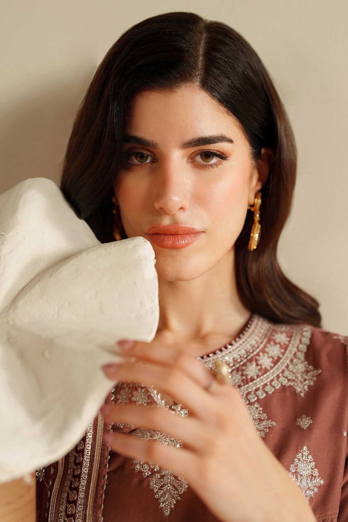 Jazmin VVF D-3 style — Mairaz embroidered velvet three-piece suit reference, view 6 of 12