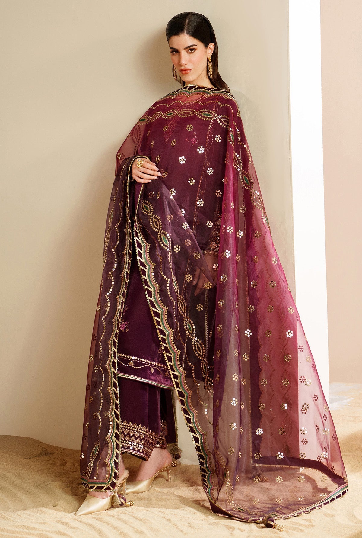 Jazmin VVF D-4 style — Mairaz embroidered velvet three-piece suit reference, view 7 of 9