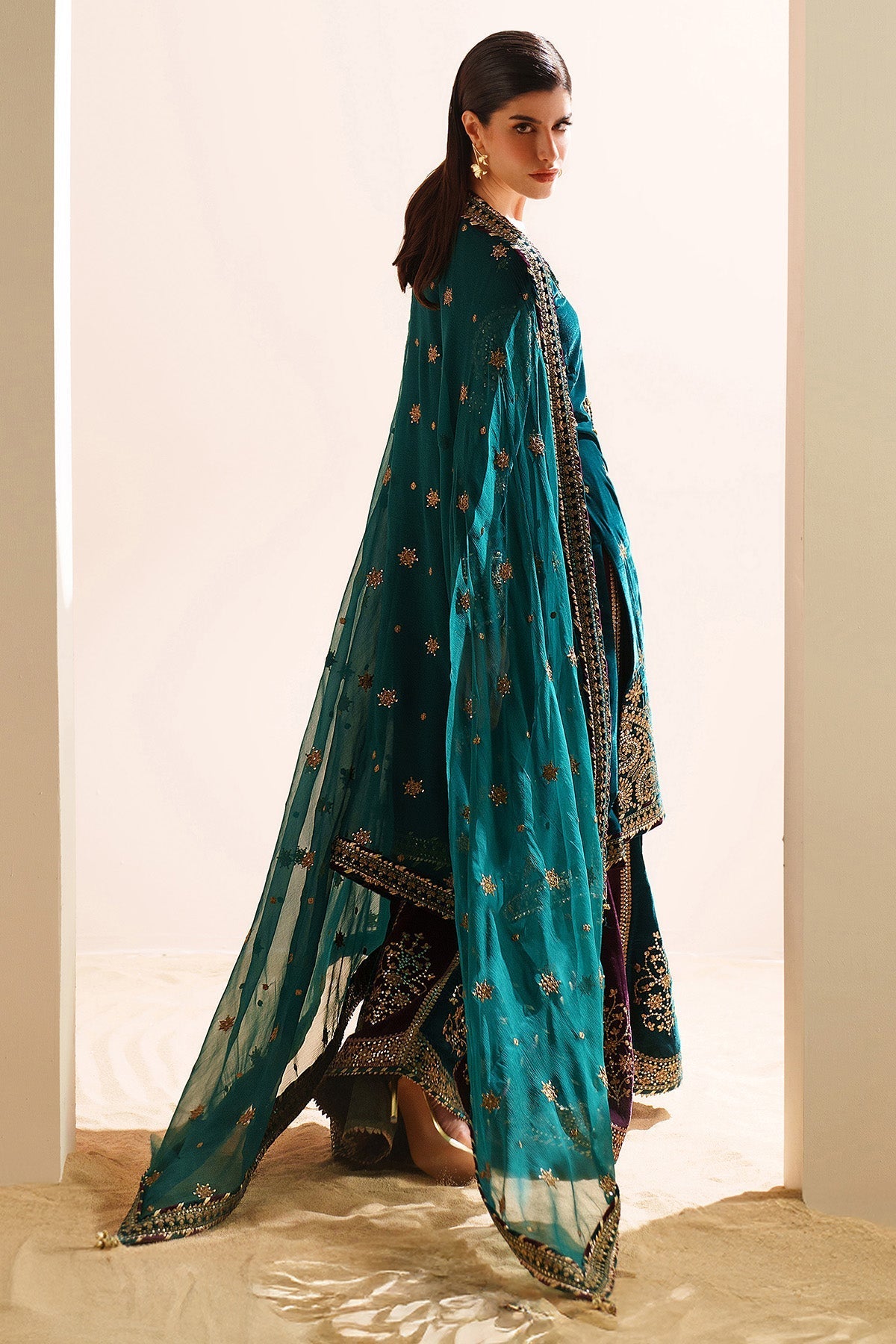 Jazmin VVF D-8 style — Mairaz embroidered velvet three-piece suit reference, view 5 of 12