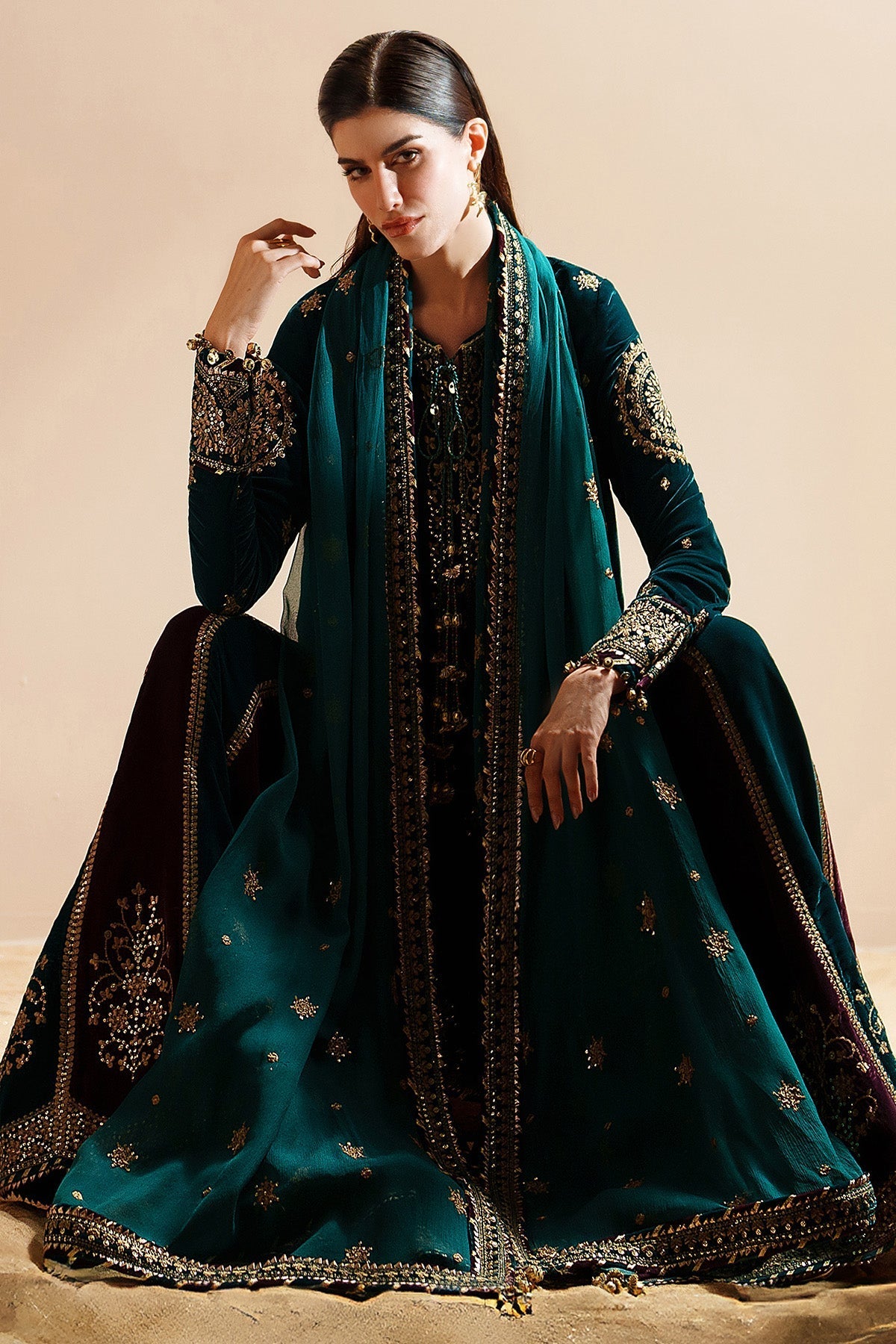 Jazmin VVF D-8 style — Mairaz embroidered velvet three-piece suit reference, view 3 of 12