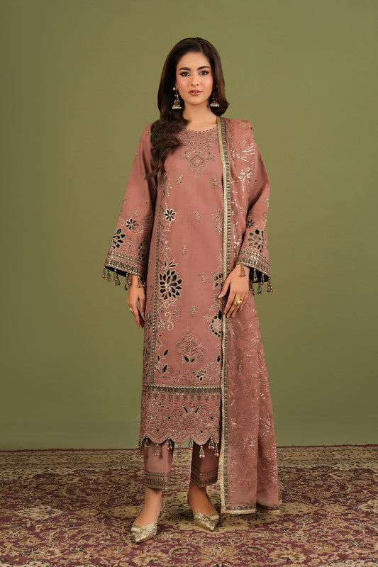 Alizeh Vesper Style — Mairaz Three-Piece Suit