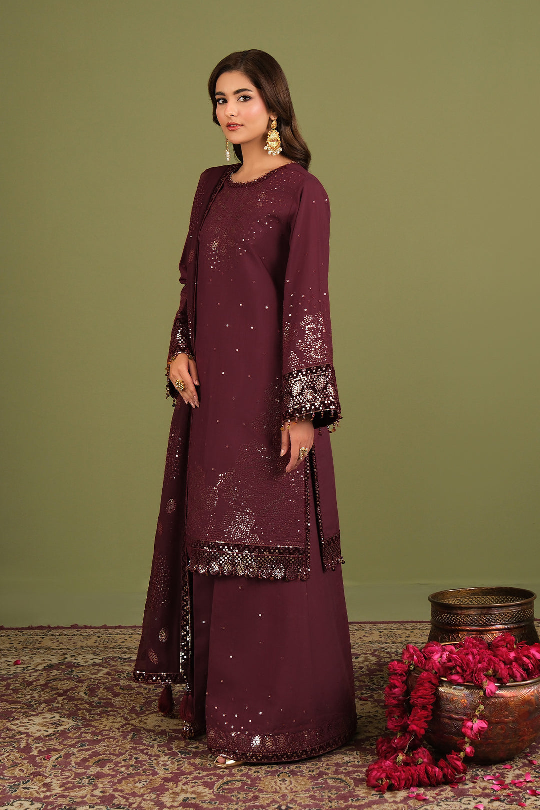 Alizeh Almas Style — Mairaz Three-Piece Suit