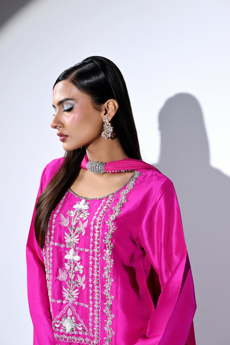 Huma Mistry Fuchsia Flame style — Mairaz fuchsia three-piece suit reference, view 5 of 6
