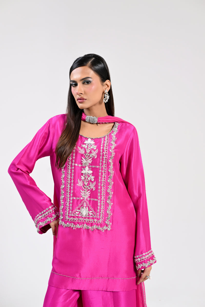 Huma Mistry Fuchsia Flame style — Mairaz fuchsia three-piece suit reference, view 6 of 6
