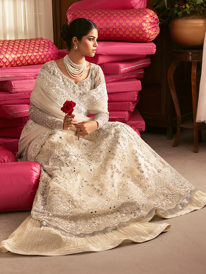 Gulal Sitara Style — Mairaz Formal Ensemble