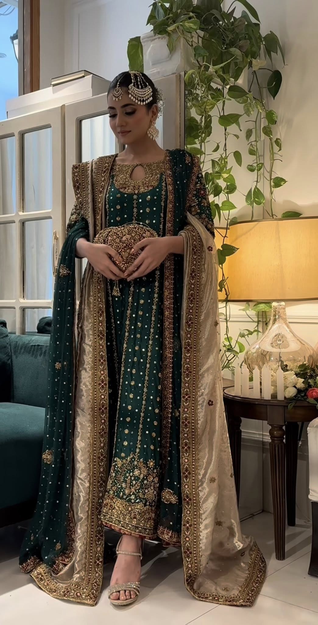 Haris Shakeel – Mehru Style, full front view