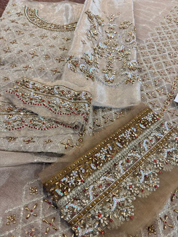 Haris Shakeel – Nawal Style, fabric and embroidery detail 3