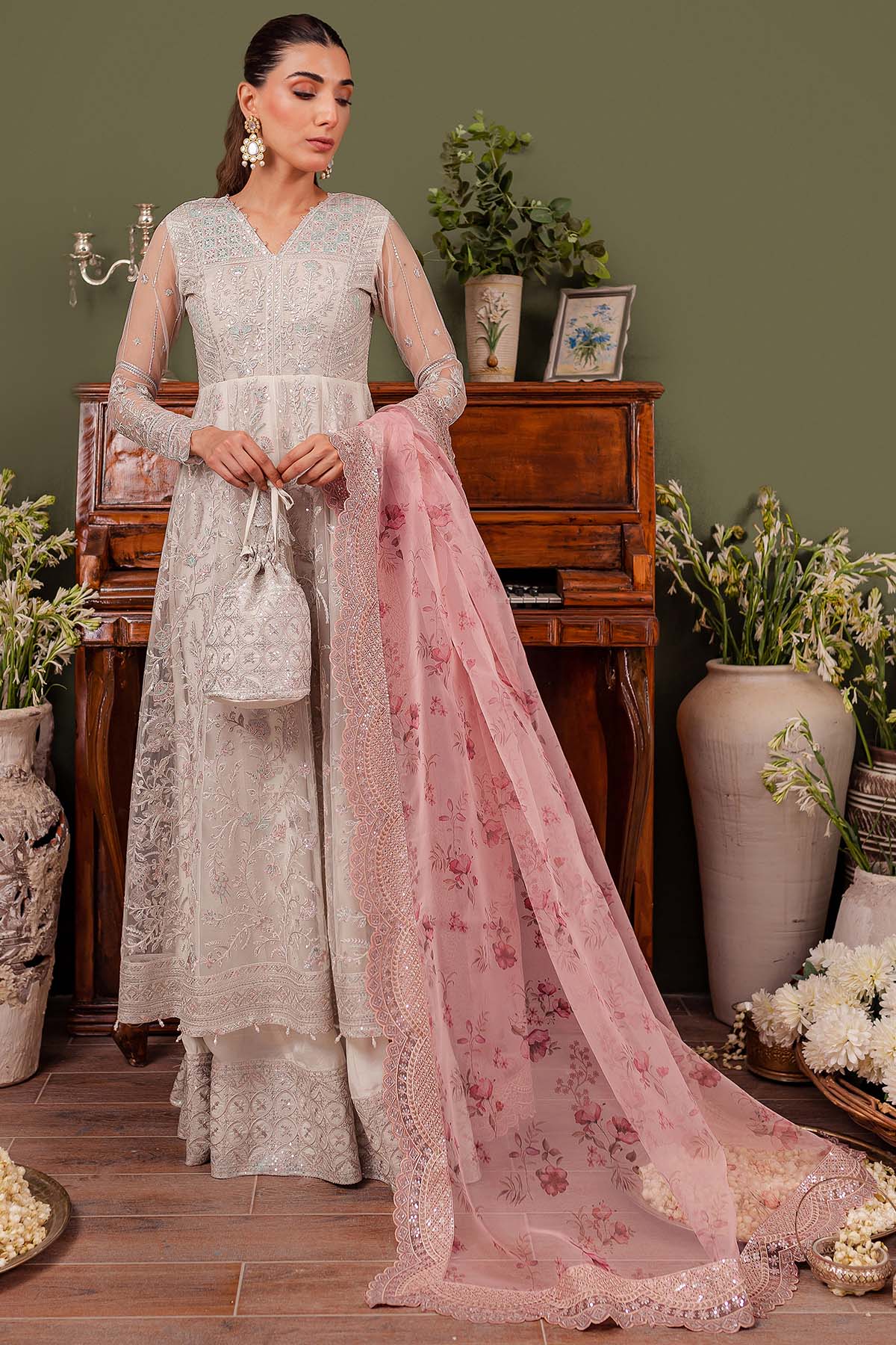 Farasha Isabel Style — Mairaz Three-Piece Suit
