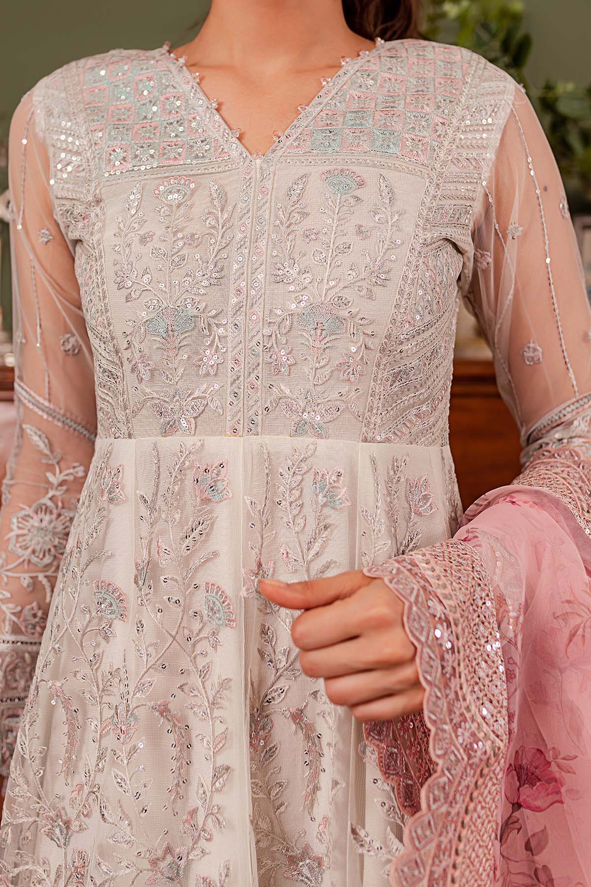 Farasha Isabel Style — Mairaz Three-Piece Suit