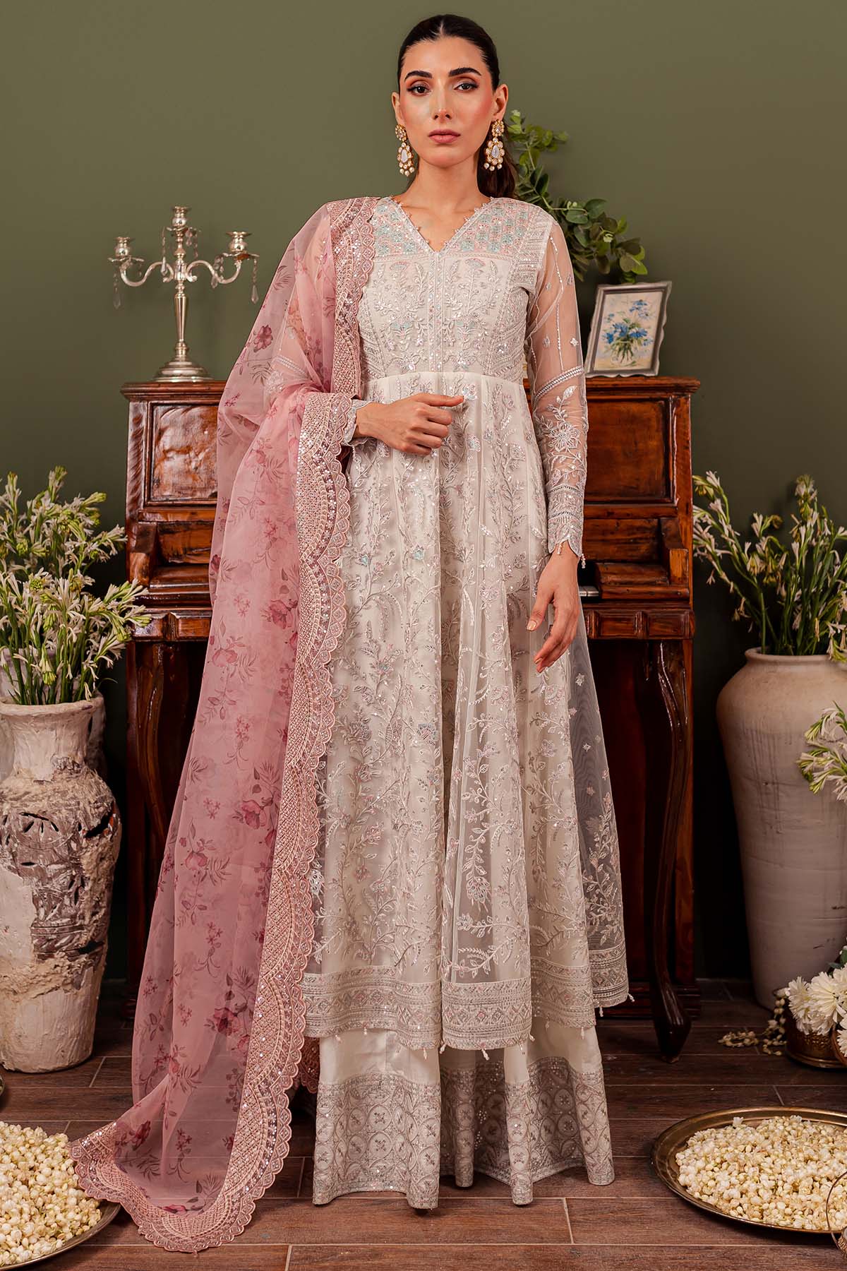 Farasha Isabel Style — Mairaz Three-Piece Suit