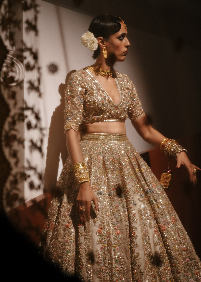 Hussain Rehar Sawara Style by Mairaz, ivory bridal formal view 7