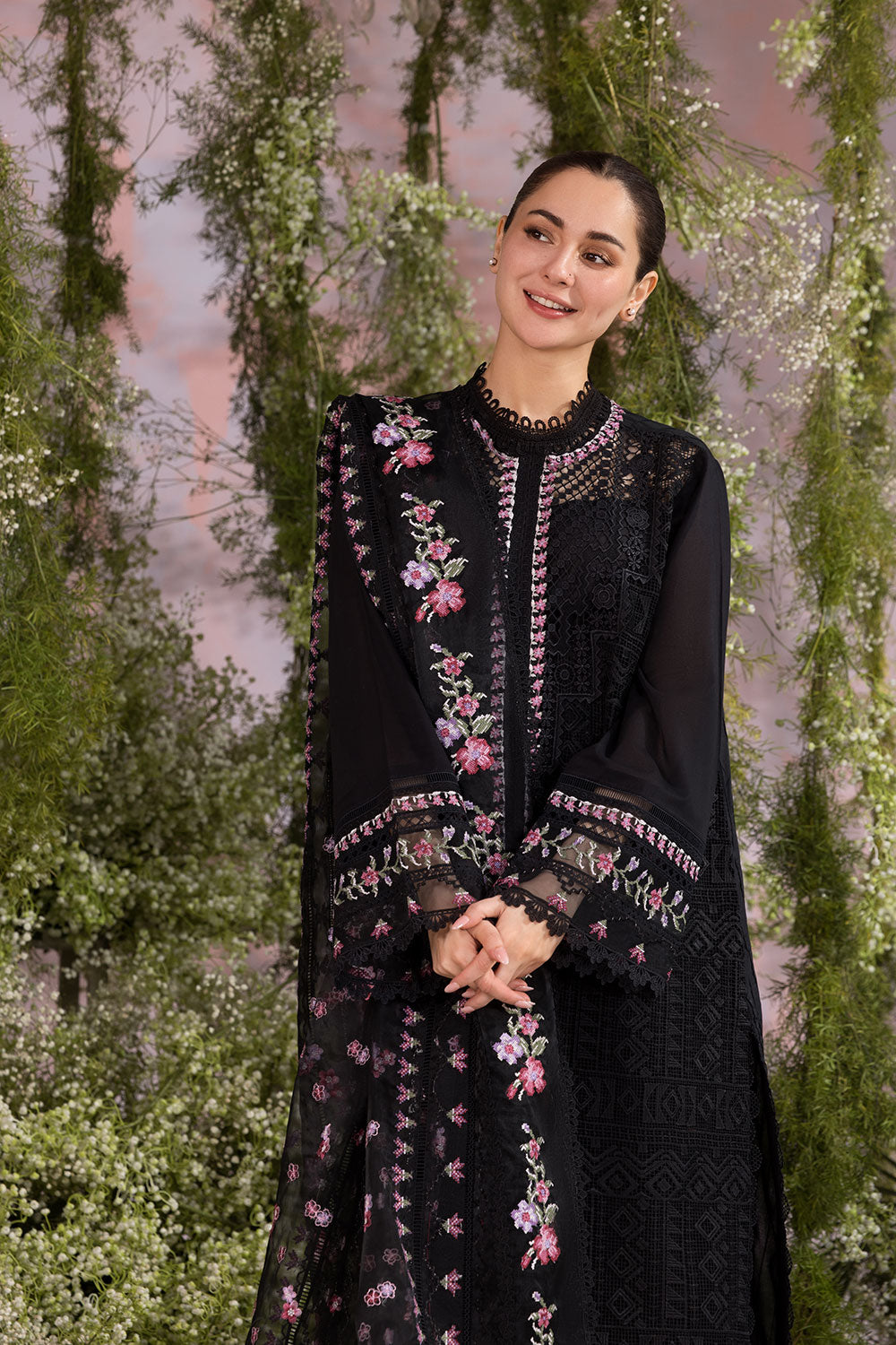 Sobia Nazir – L25-11A Style