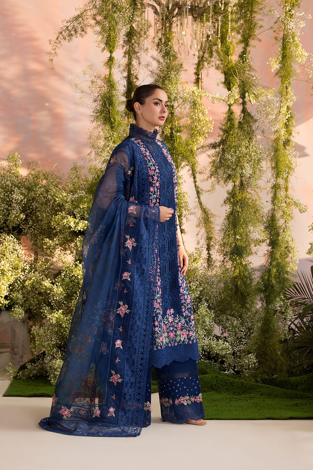 Sobia Nazir L25-4A Style — Mairaz Lawn Suit