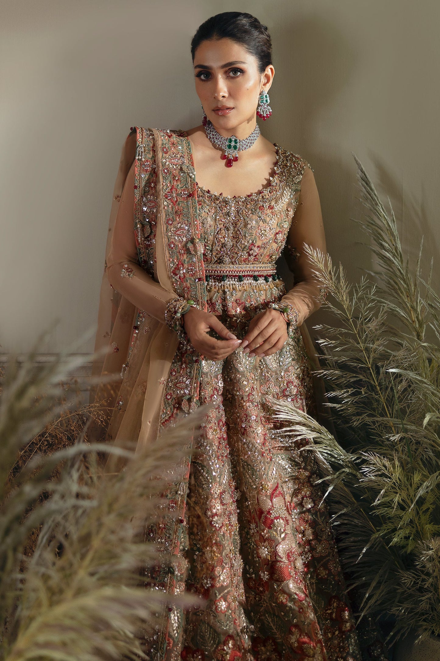 Élan Maharani EC24-04 style — Mairaz beige maxi reference, view 3 of 8