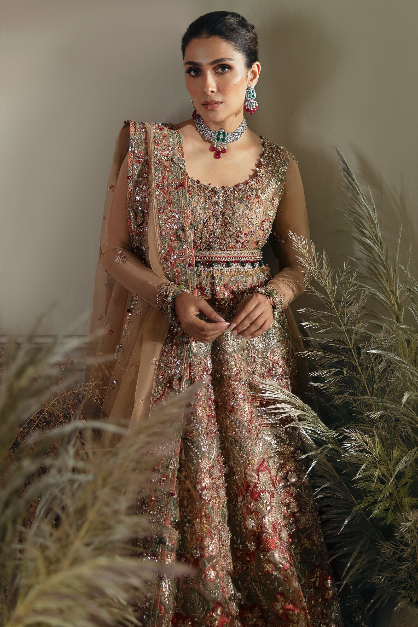 Élan Maharani EC24-04 style — Mairaz beige maxi reference, view 3 of 8