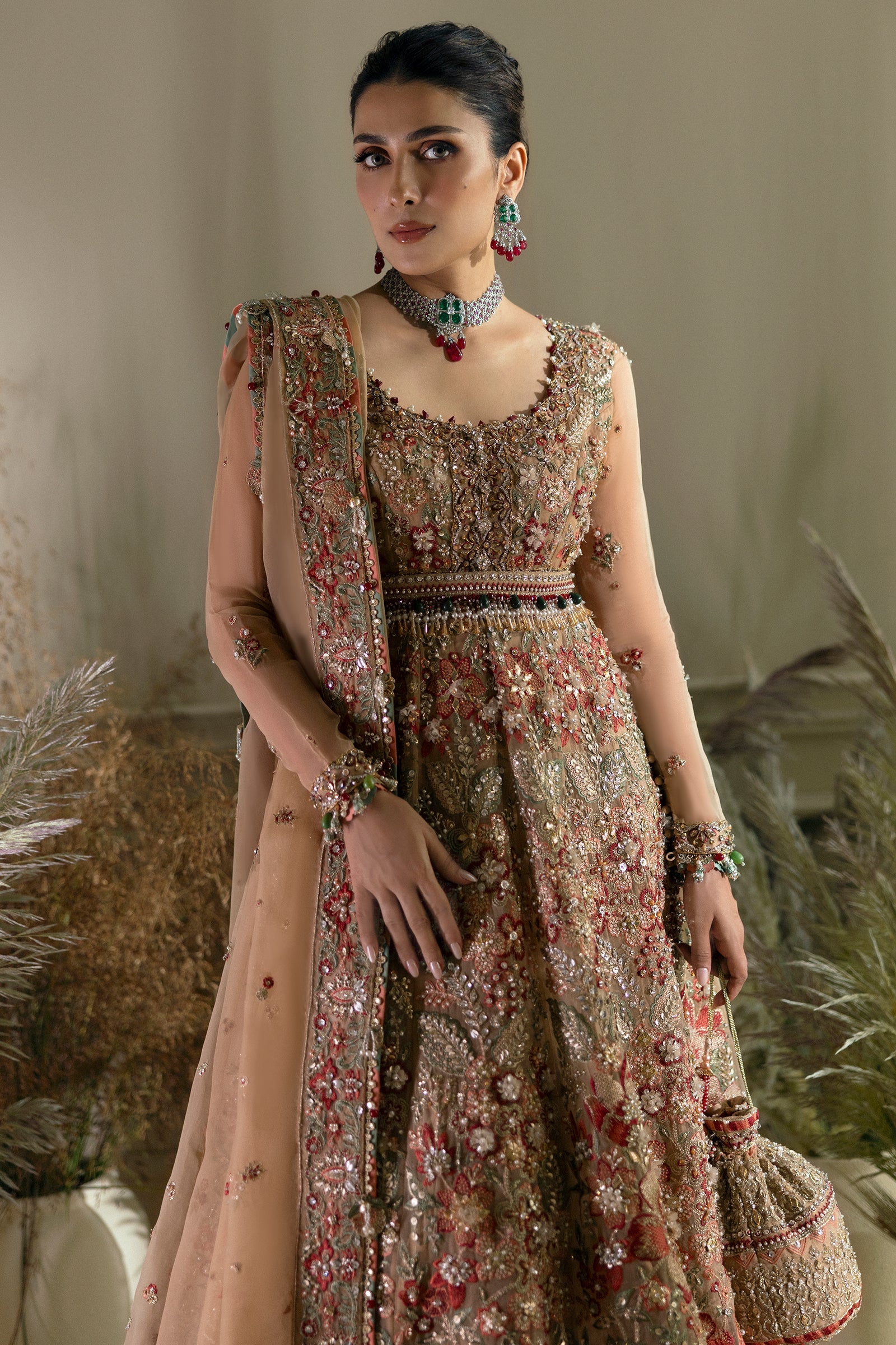 Élan Maharani EC24-04 style — Mairaz beige maxi reference, view 4 of 8