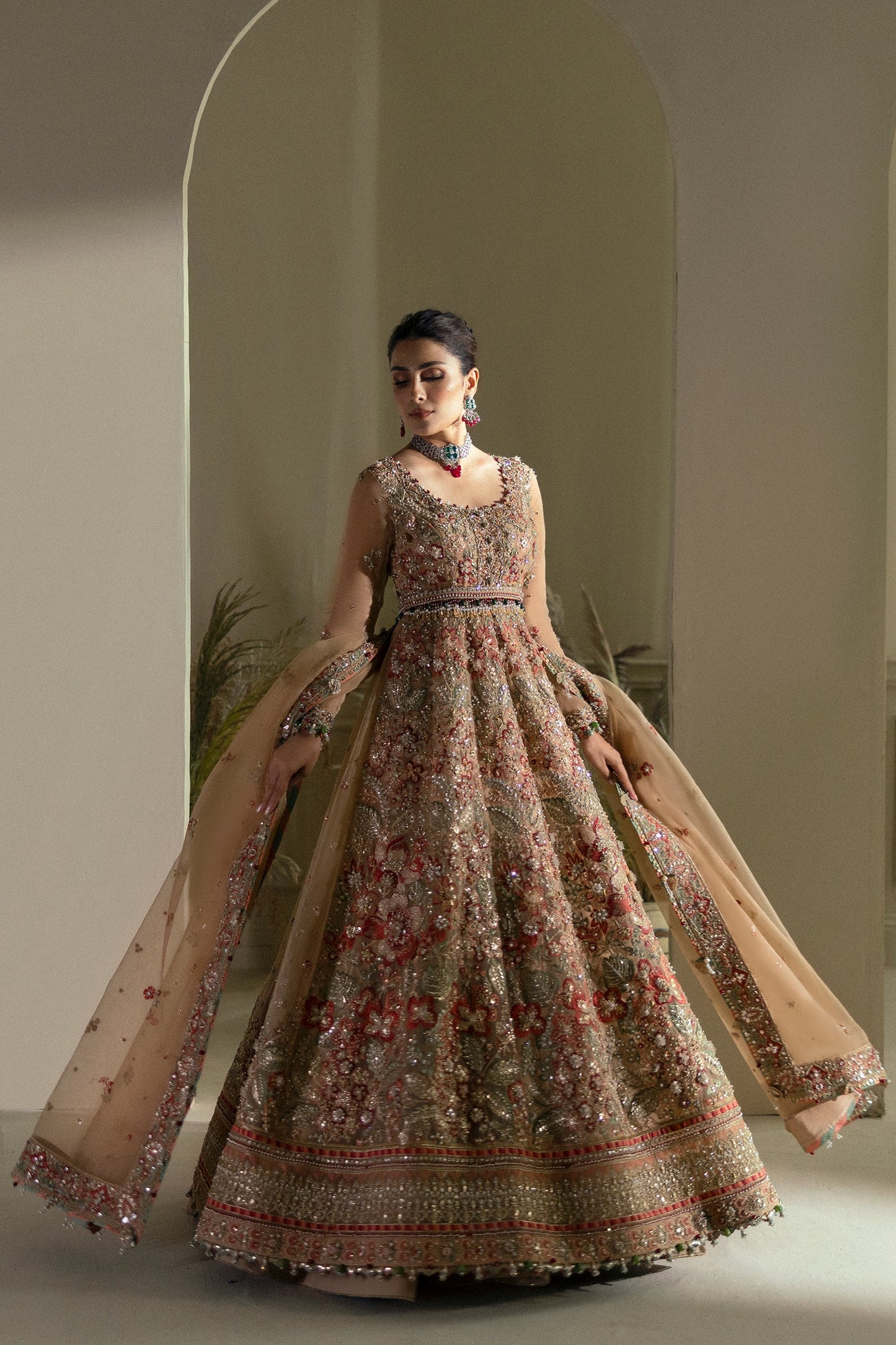 Élan Maharani EC24-04 style — Mairaz beige maxi reference, view 2 of 8