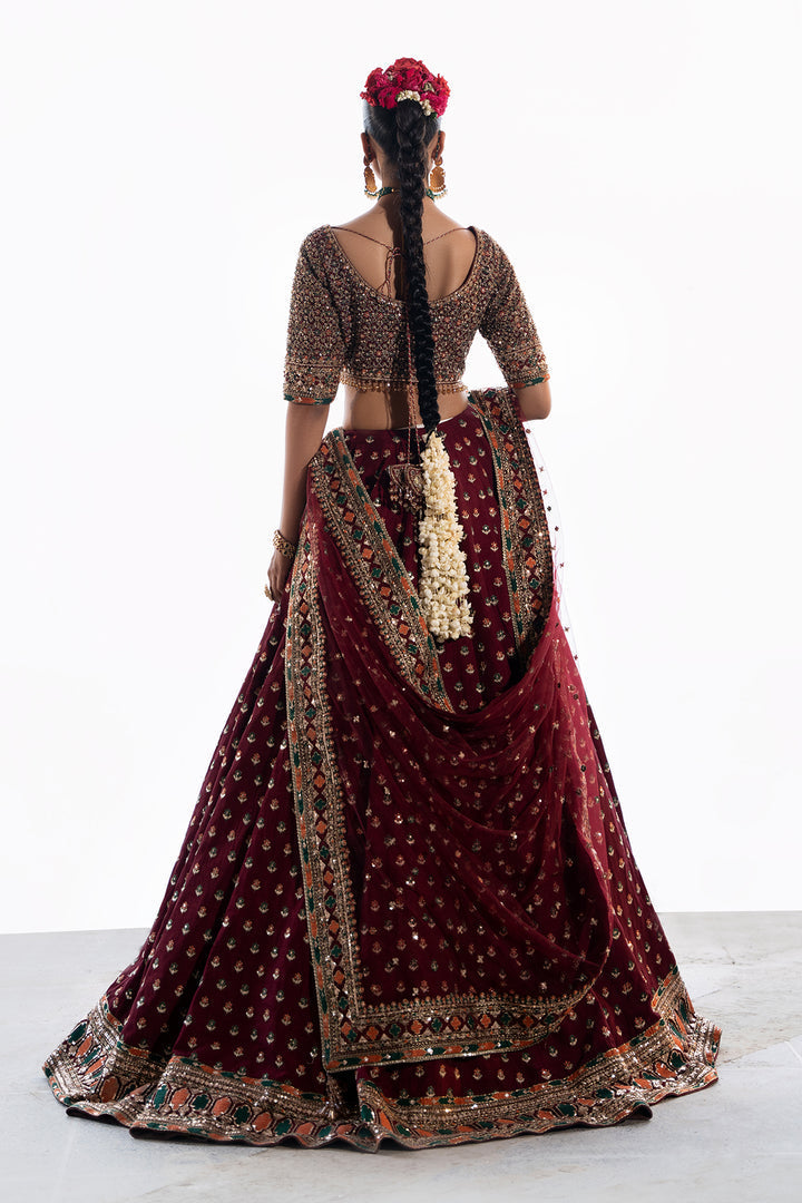 Mina Kashif Saama Style — Mairaz Maroon Lehenga