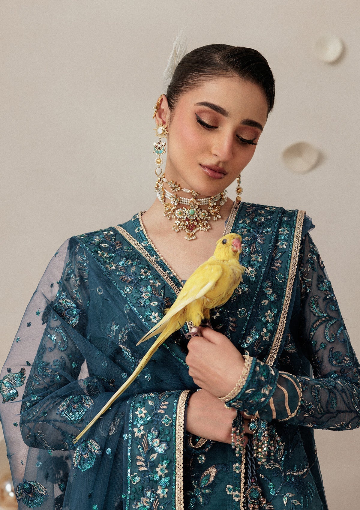 Aik Atelier Aikshaam Look 04 Style — Mairaz Three-Piece Suit