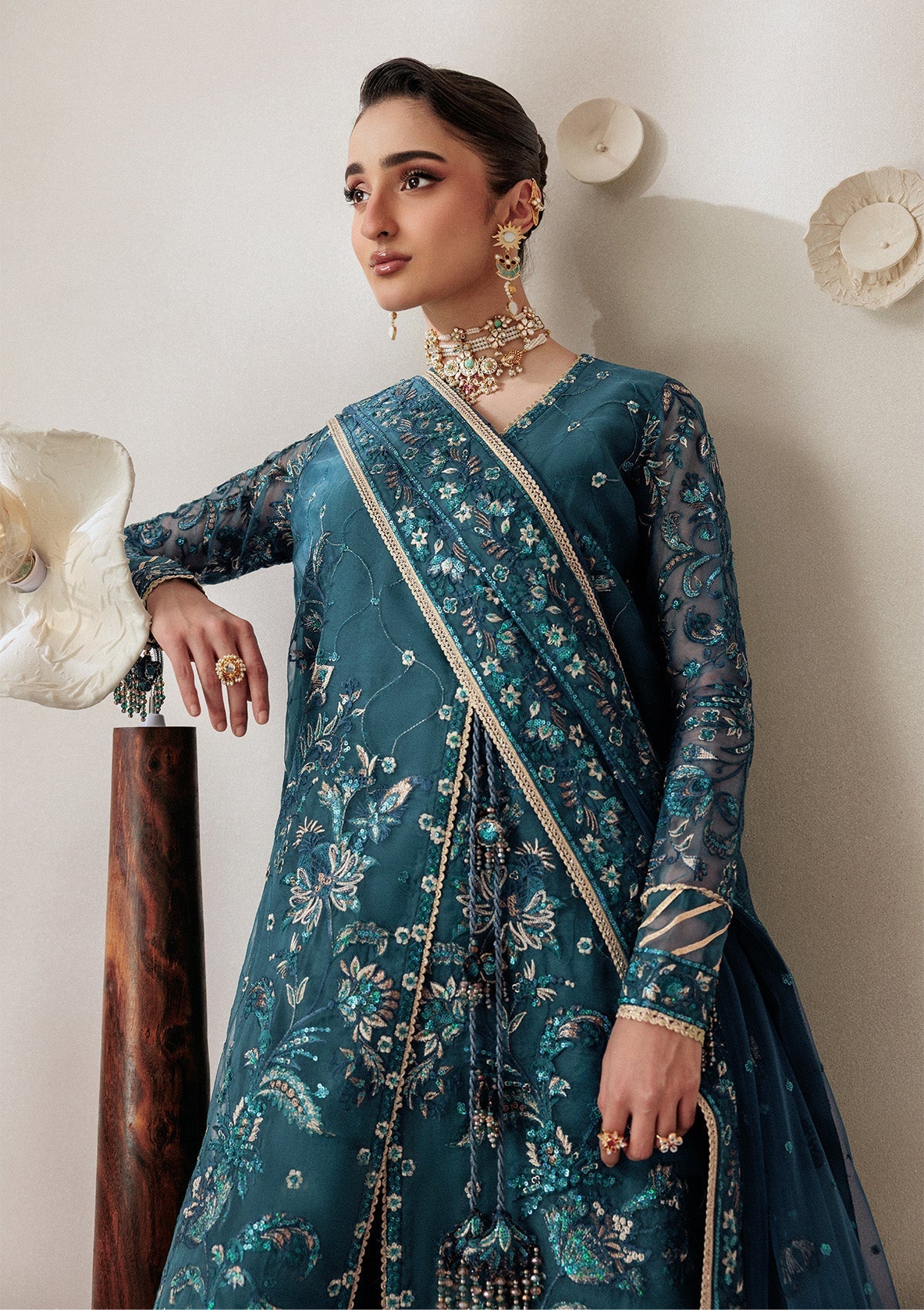 Aik Atelier Aikshaam Look 04 Style — Mairaz Three-Piece Suit