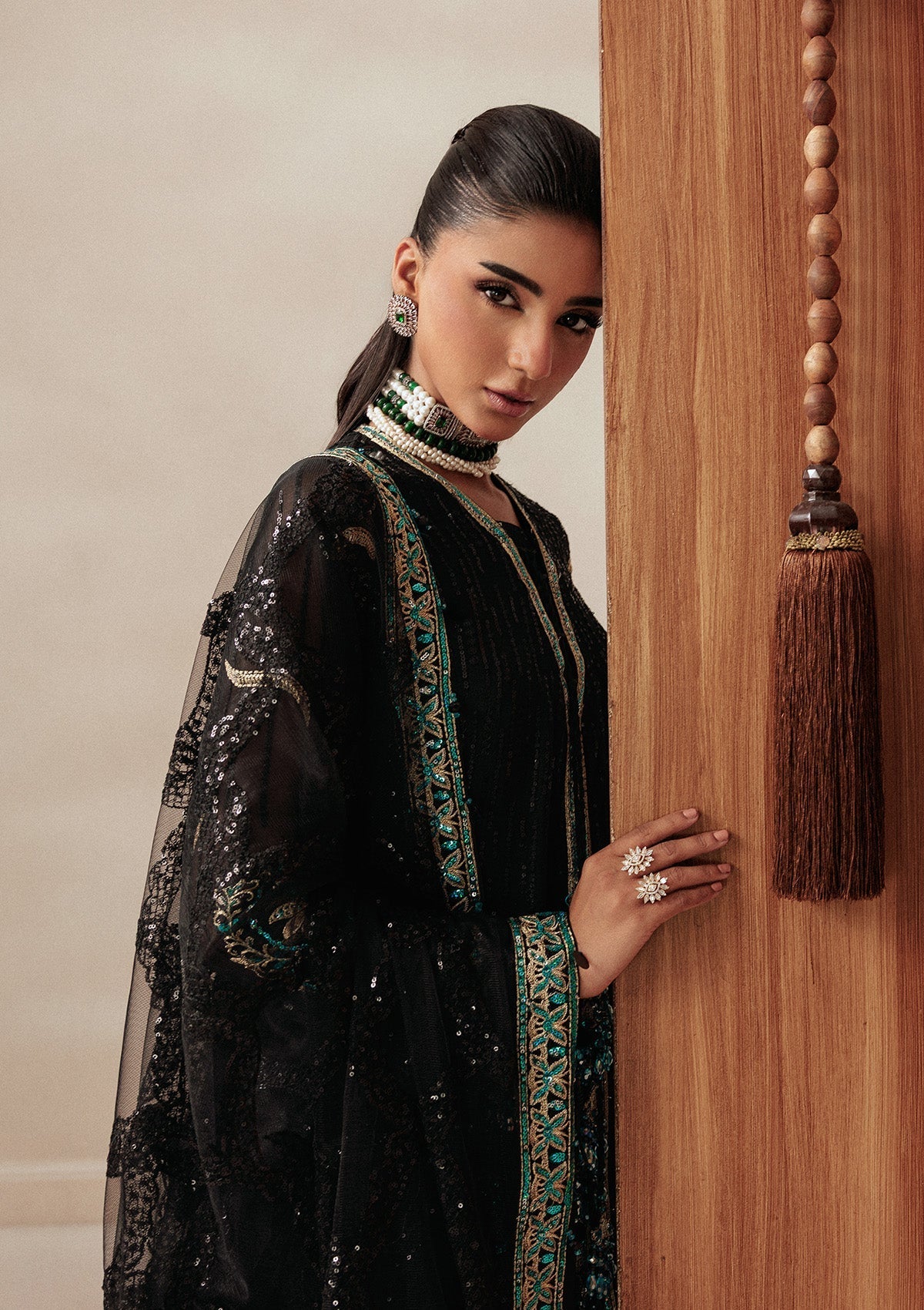 Aik Atelier Aikshaam Look 05 Style — Mairaz Three-Piece Suit