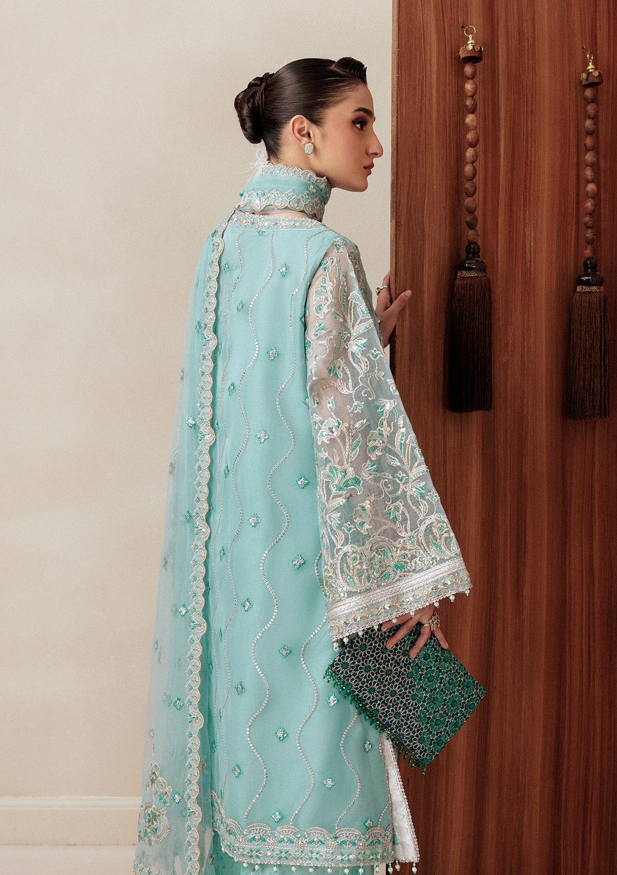 Aik Atelier Aikshaam Look 06 Style — Mairaz Three-Piece Suit