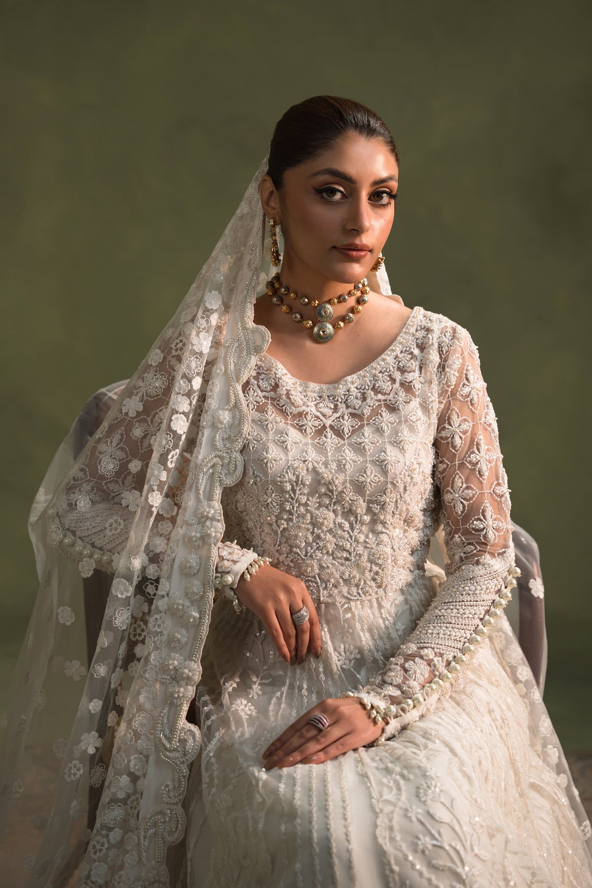 Ammara Khan Moonbeam Style by Mairaz pearl peshwas and dupatta detail