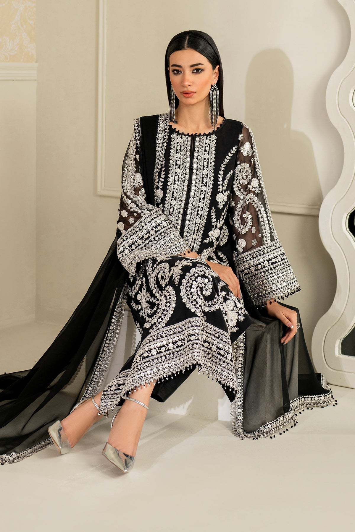 Baroque UF-4158 Style by Mairaz, chiffon dupatta and formal detail view 5