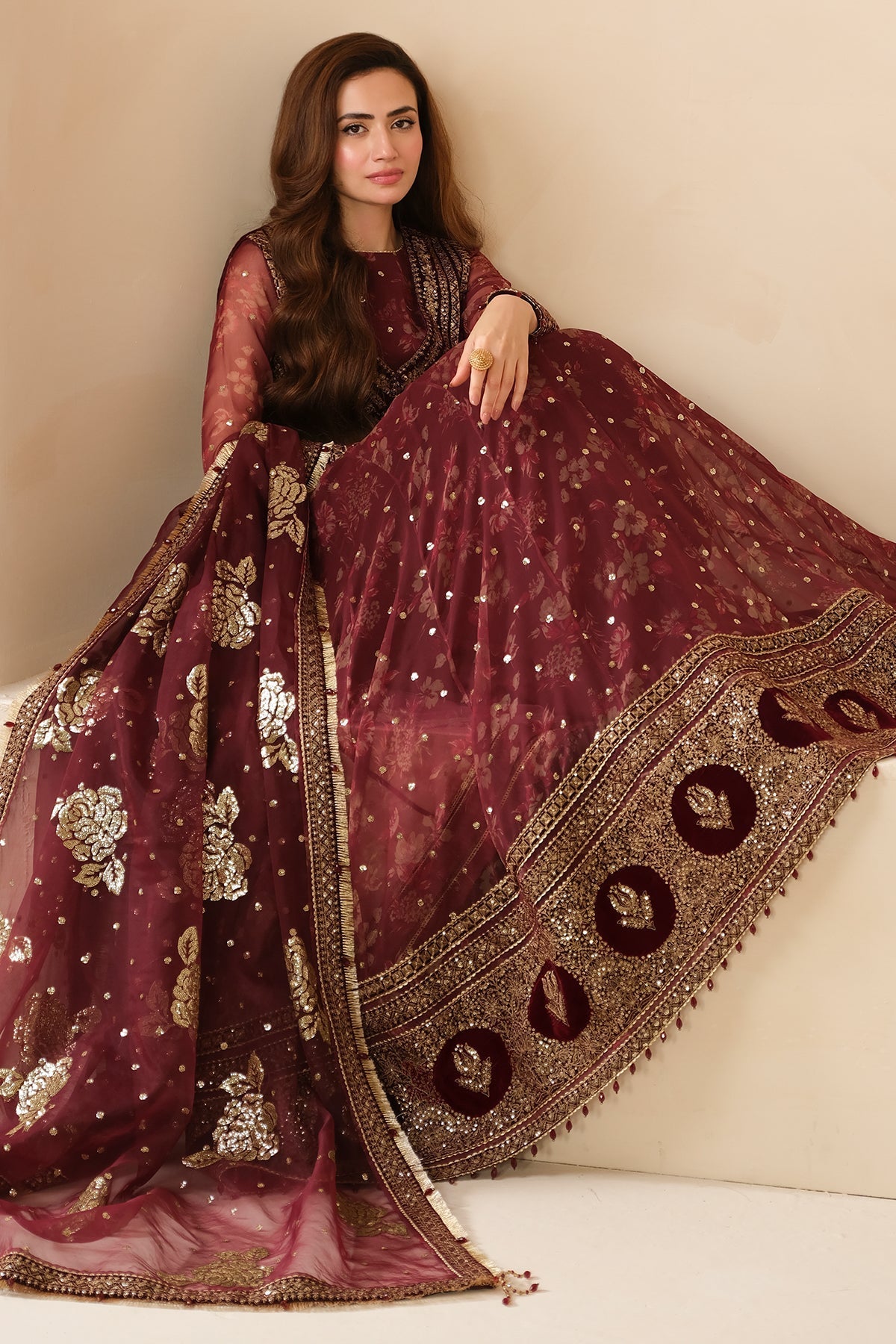 Jazmin VF-2033 style — Mairaz embroidered velvet three-piece suit reference, view 2 of 6