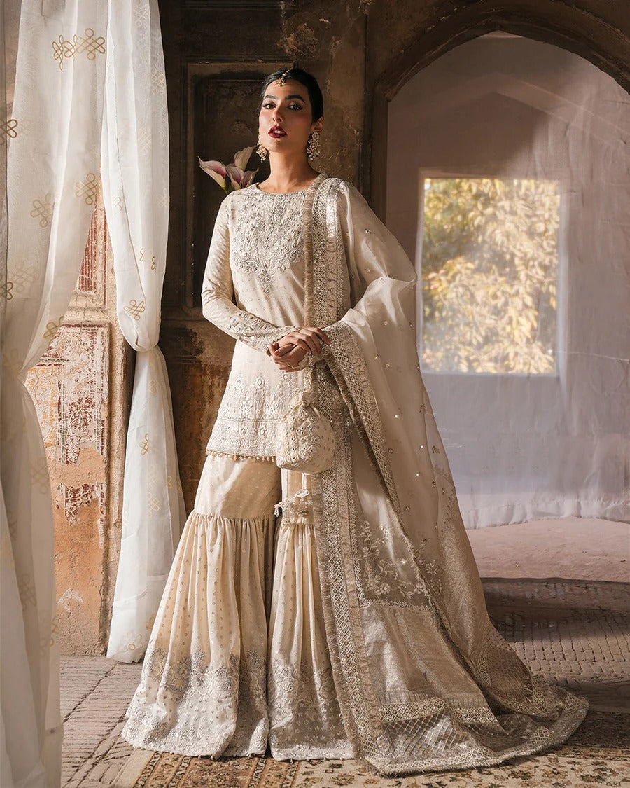 Faiza Saqlain Devina Style — Mairaz Gharara