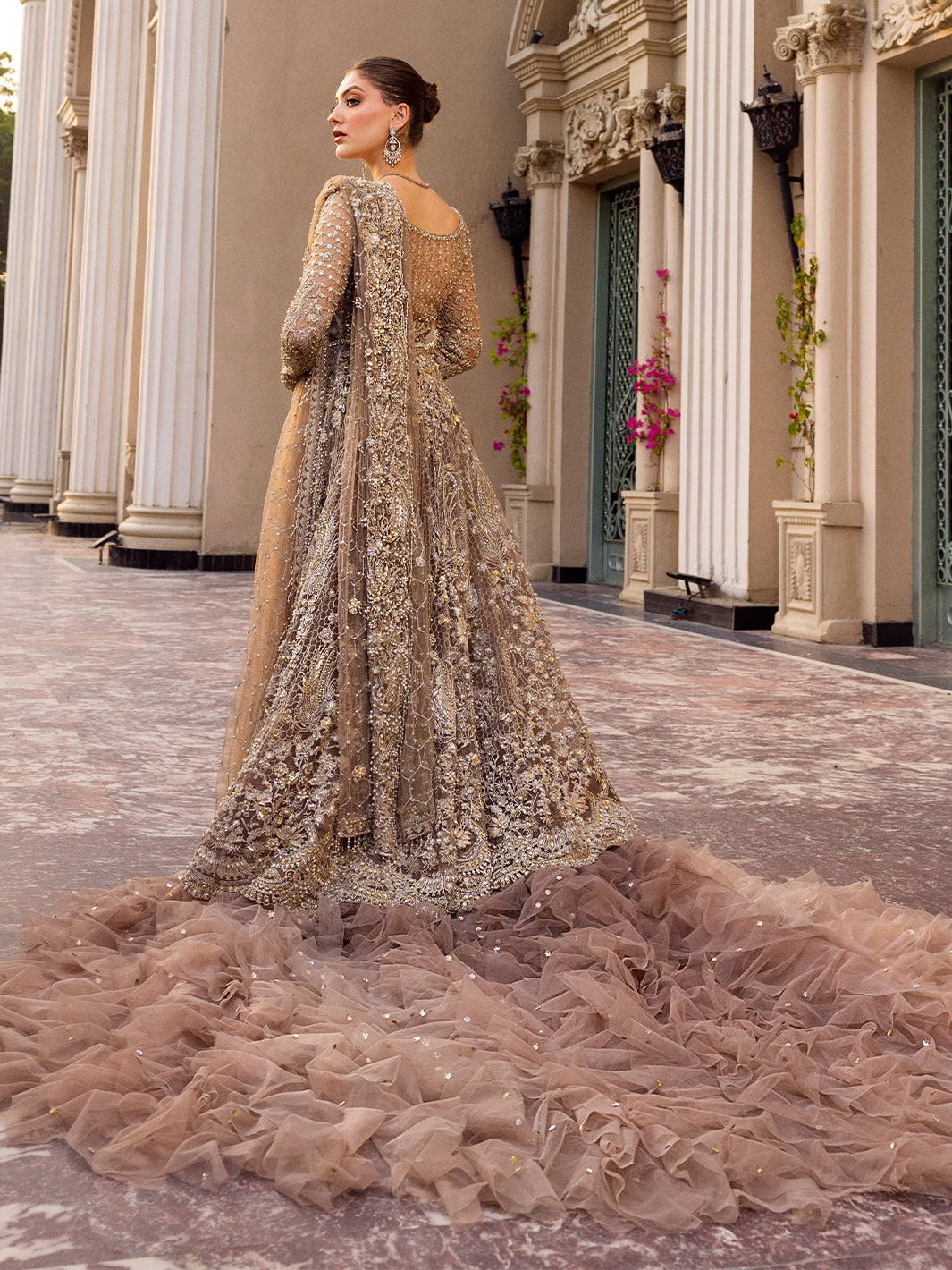 Epoque Chartreuse Silver-grey with muted peach accents — back and train, design reference