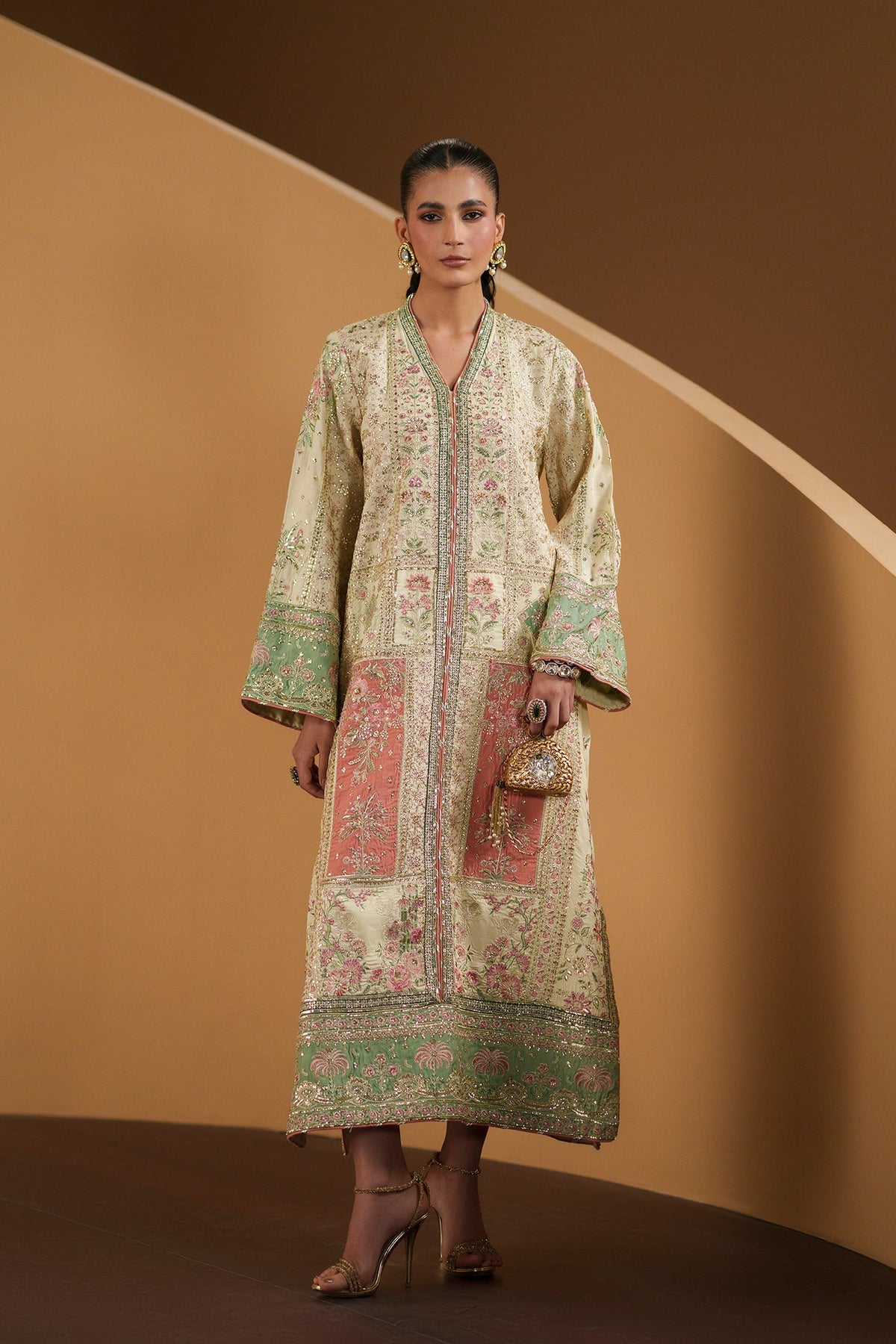 Ethnc Antique White embroidered kaftan style alternate view