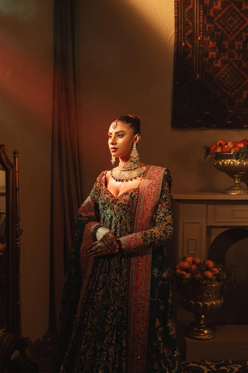 Fahad Hussayn Jhumath style green bridal lehenga detail