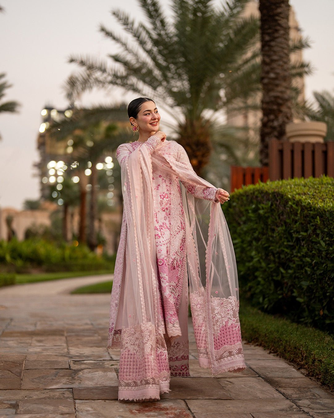 Faiza Saqlain Lamija reference image 3